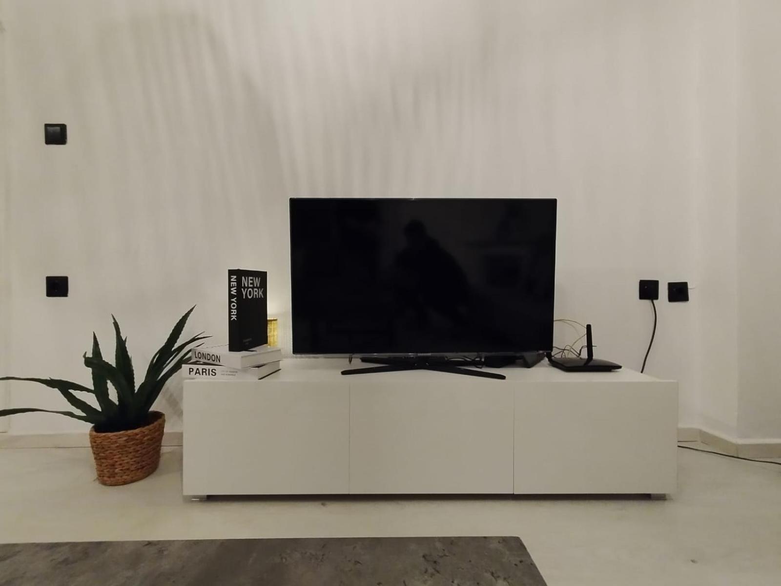 Black N' White Cozy Housegarden أليكسانثيربوليس المظهر الخارجي الصورة