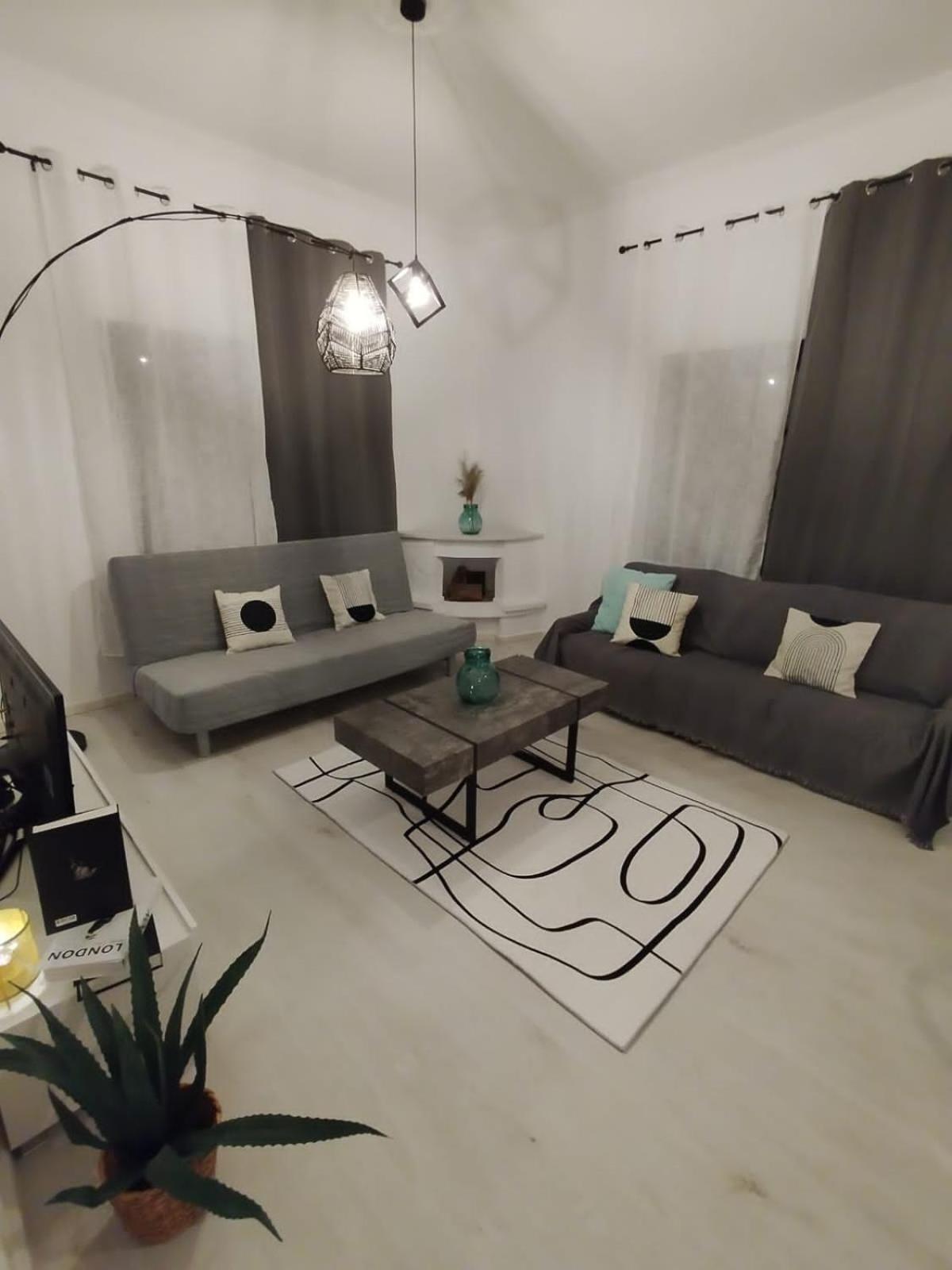 Black N' White Cozy Housegarden أليكسانثيربوليس المظهر الخارجي الصورة